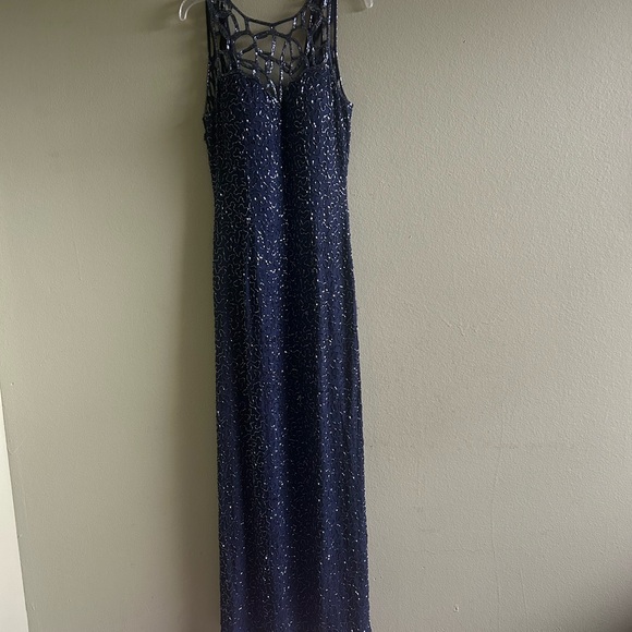 Elegant Navy Blue Beadded Evening Gown - Picture 7 of 8